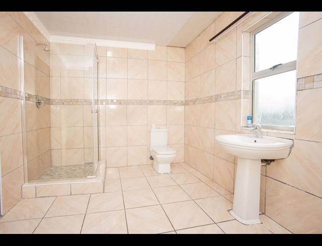 4 BEDROOM HOUSE FOR SALE IN SUNNYRIDGE